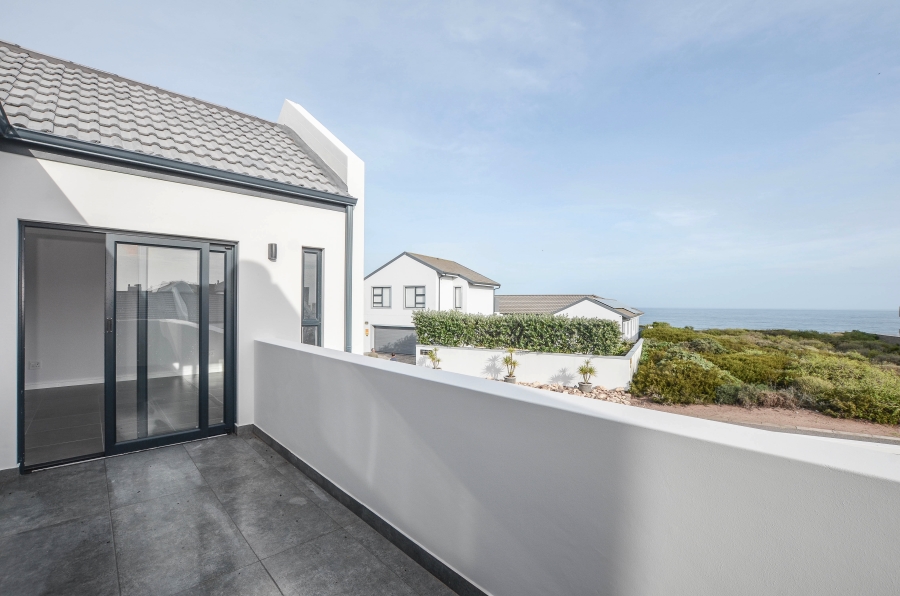 3 Bedroom Property for Sale in Yzerfontein Western Cape